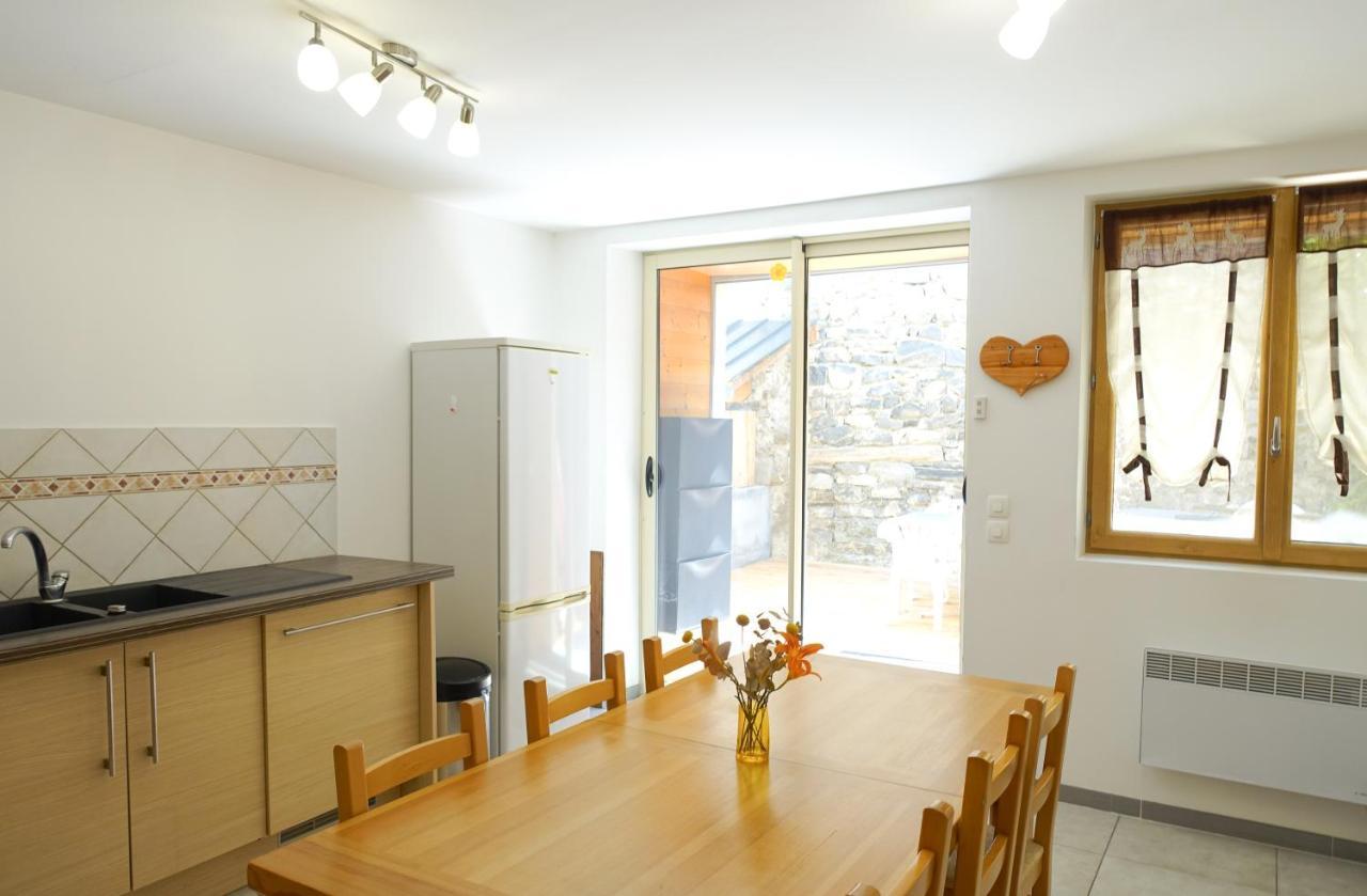 Appartement Spacieux Avec Terrasse Saint-Andre-d'Embrun Ngoại thất bức ảnh